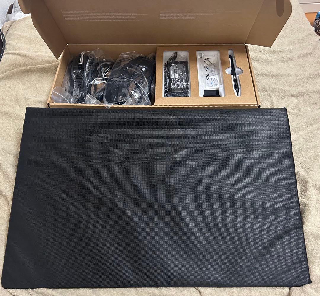 Wacom Cintiq 22 ペンタブレット 本体