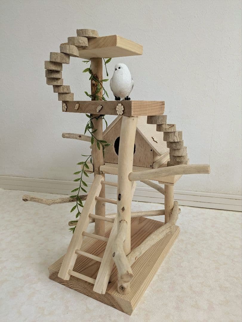 バードアスレチック66流木 バードジム　バードトイ　螺旋階段を登って