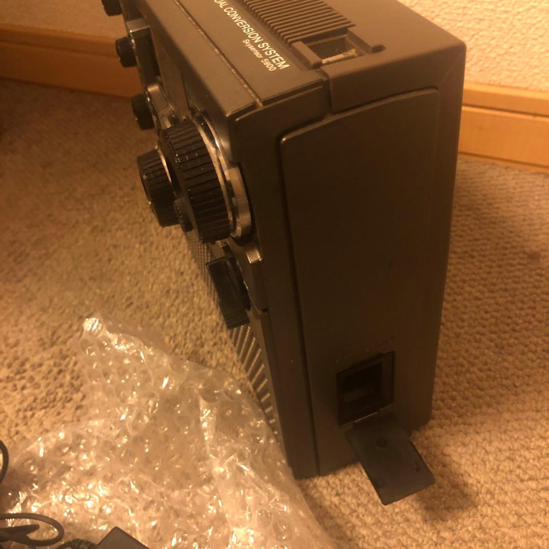 SONY ICF5900ラジオ 本体後期型だと思います。