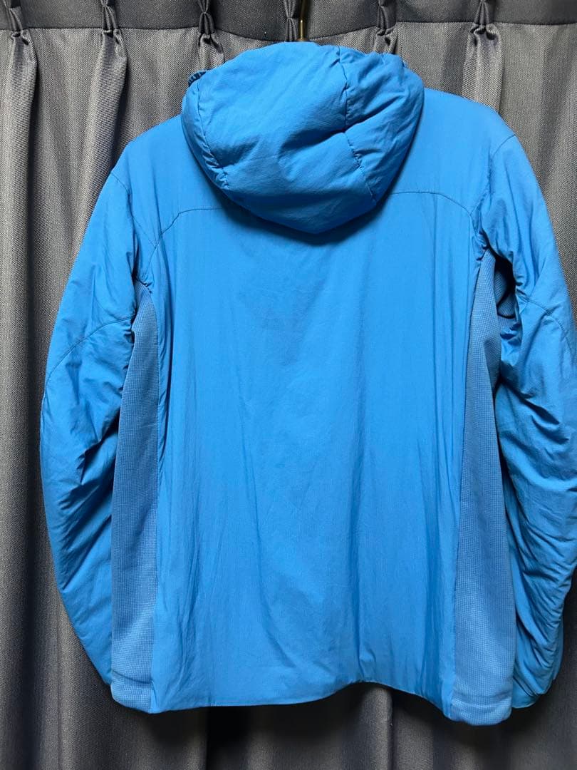 ARC'TERYX ATOM フード付きナイロンジャケット