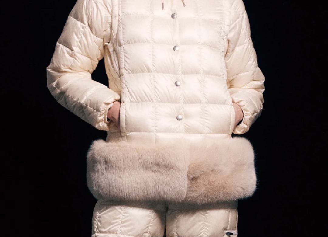 ［未使用］タイオンエクストラ クルーネックダウン 裾ファーセット 白S 翁安芸