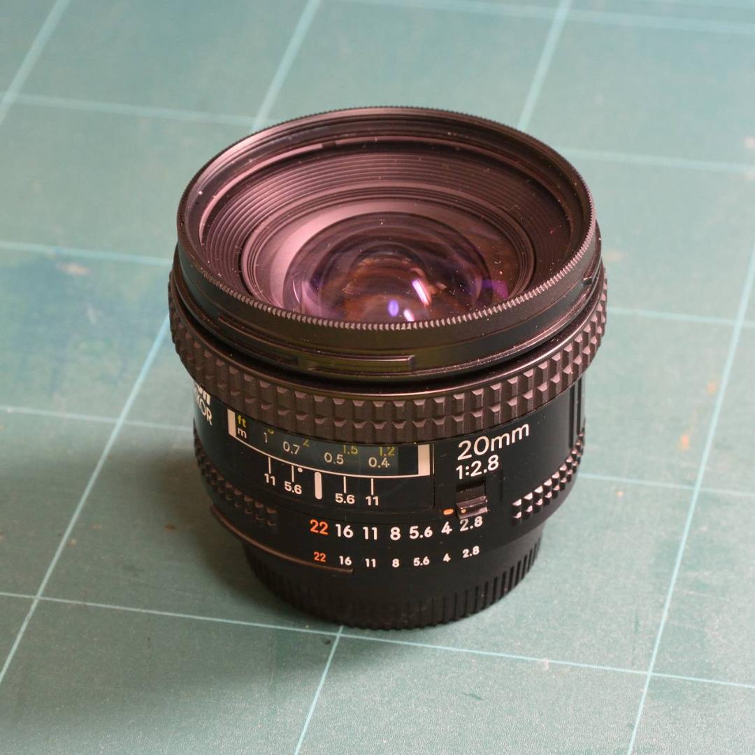 Nikon AF NIKKOR 20mm f/2.8Sレンズ （週末再値下げ）