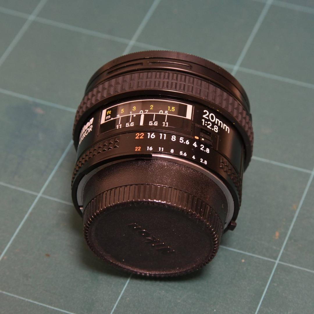 Nikon AF NIKKOR 20mm f/2.8Sレンズ （週末再値下げ）