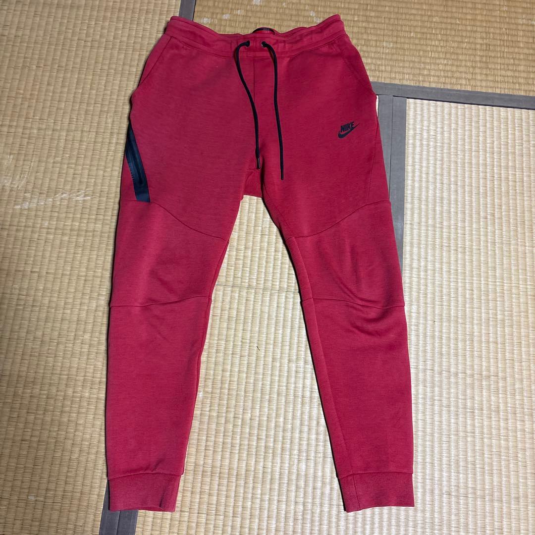 廃盤・超激レアNIKEテックフリースセットアップ赤 Mサイズ即購入可能！！