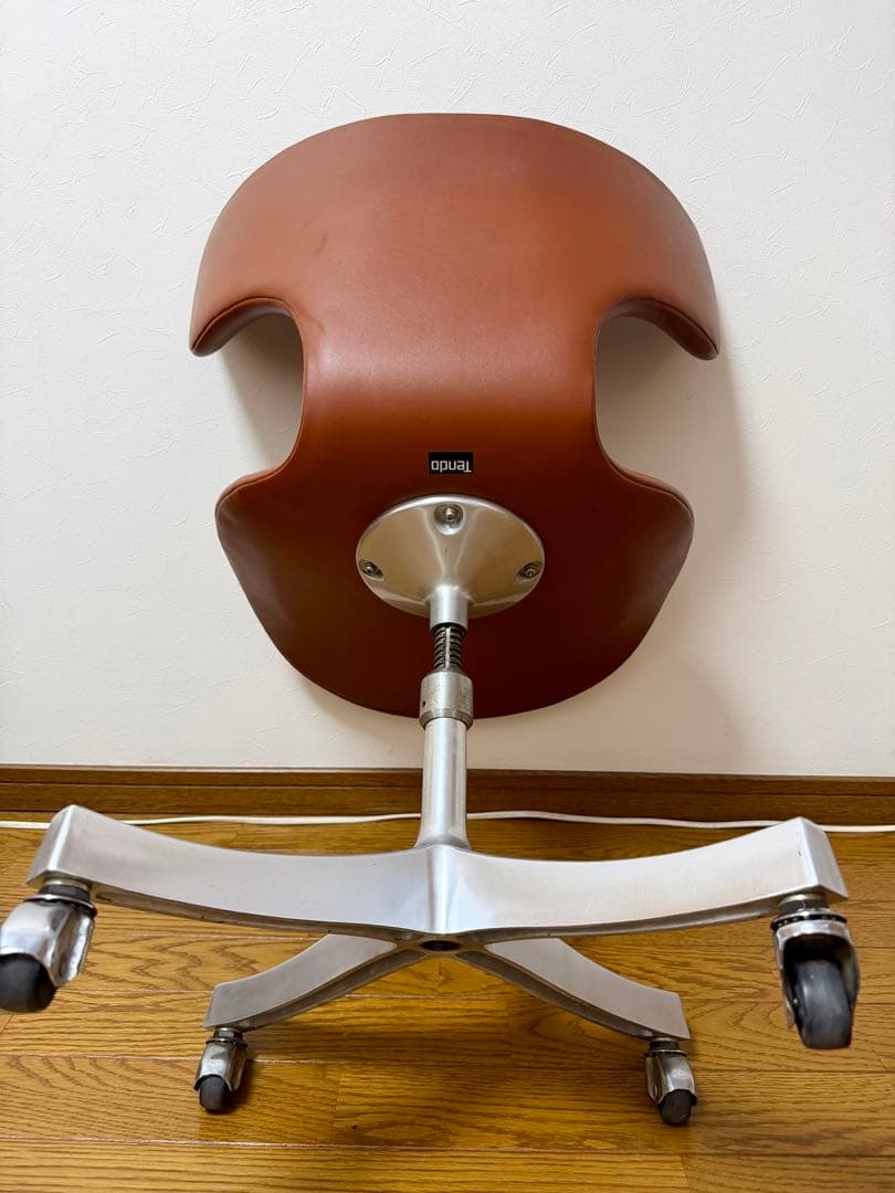 剣持勇カブトチェア　天童木工製　ブラウン