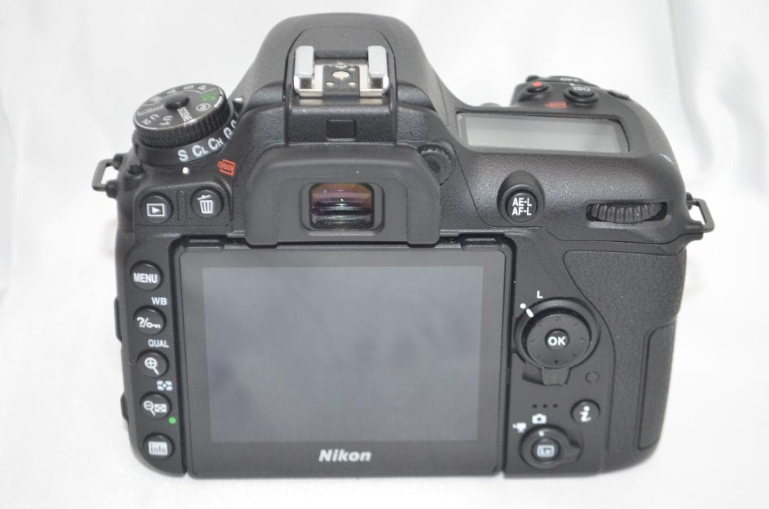 滅多にないシャッター数999回以下 Nikon D7500☆Wi-Fi搭載