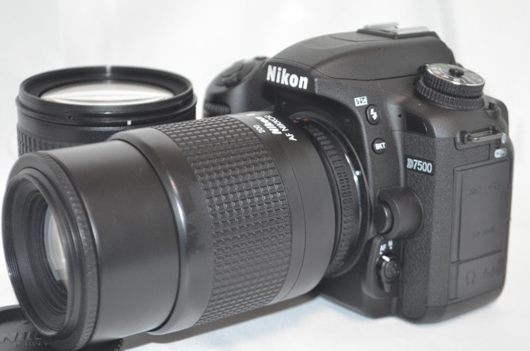 滅多にないシャッター数999回以下 Nikon D7500☆Wi-Fi搭載