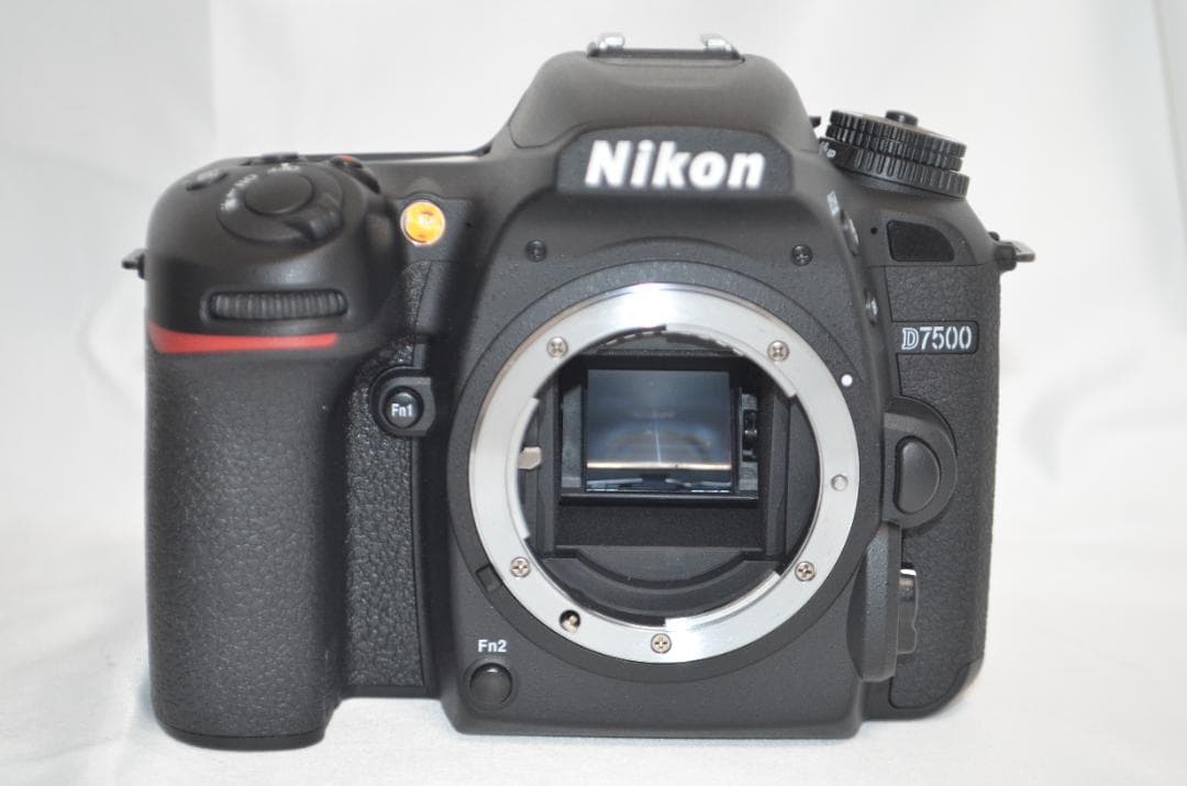 滅多にないシャッター数999回以下 Nikon D7500☆Wi-Fi搭載