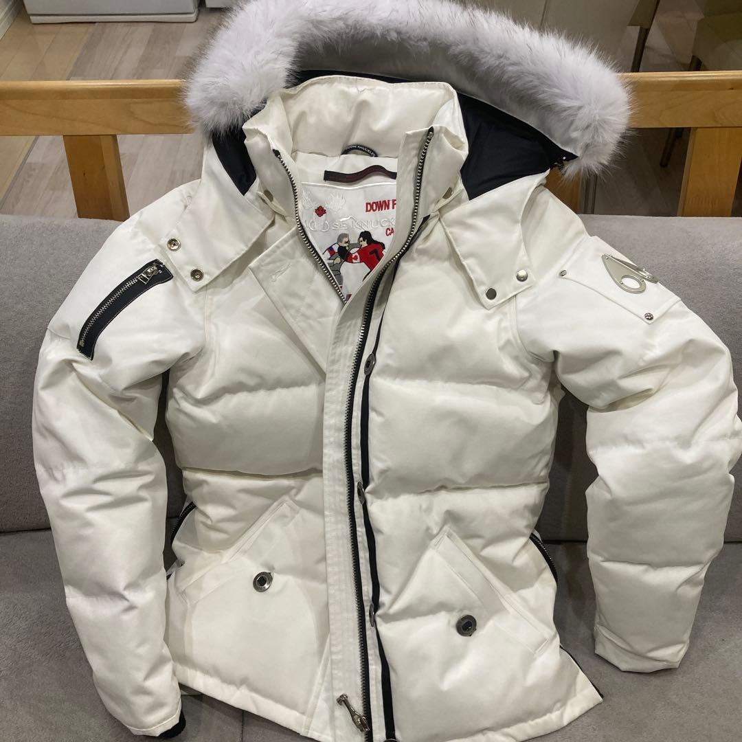 め*い様 Moose Knuckles ホワイトダウンジャケット