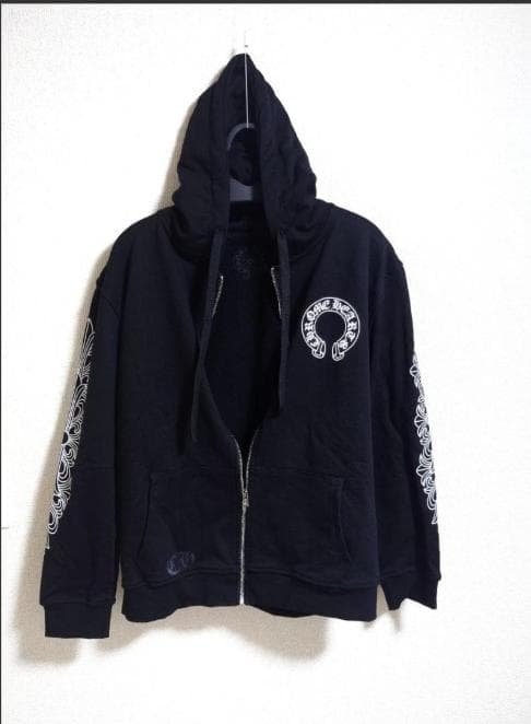 ブラックパーカー サイズM