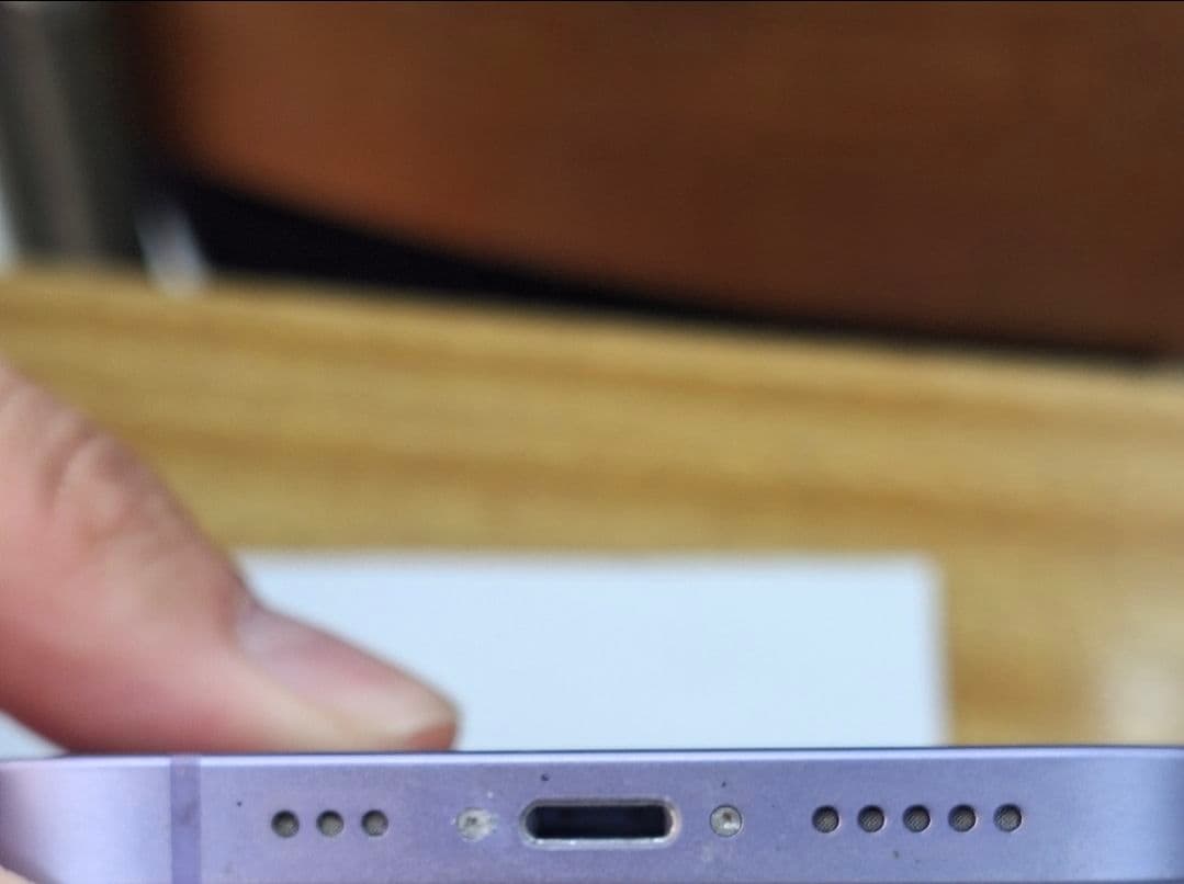 和*ゃ様 ​【ジャンク】iPhone 12 本体 液晶割れ・表示不可（背面・側面