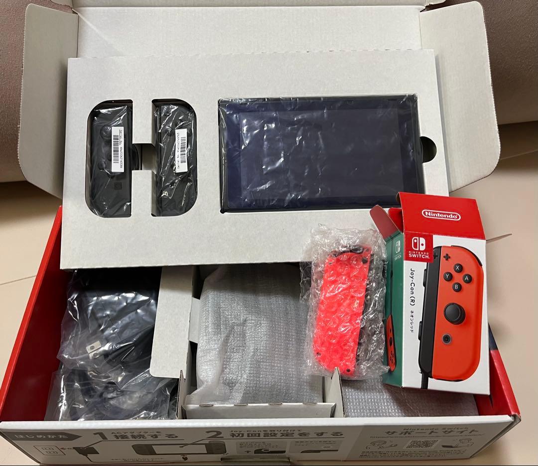 Nintendo Switch 本体　ニンテンドースイッチ　+ Joy Con