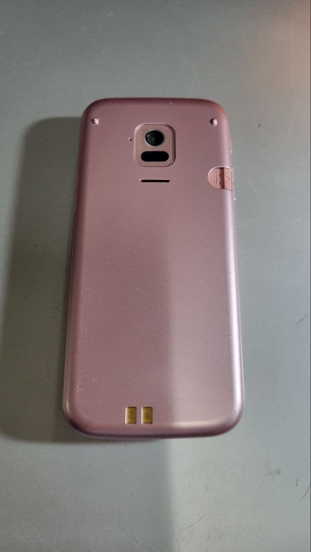 docomo F-01M ピンク折りたたみ携帯電話本体