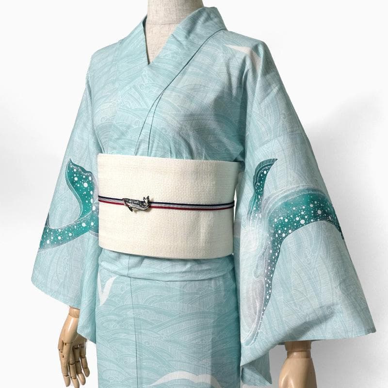 etoile.5❤️ ★ミントグリーン地にクジラと波柄★めずらしい絵羽浴衣