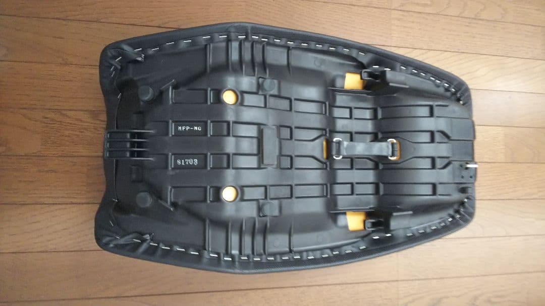 美品HONDA CB1300 純正シート