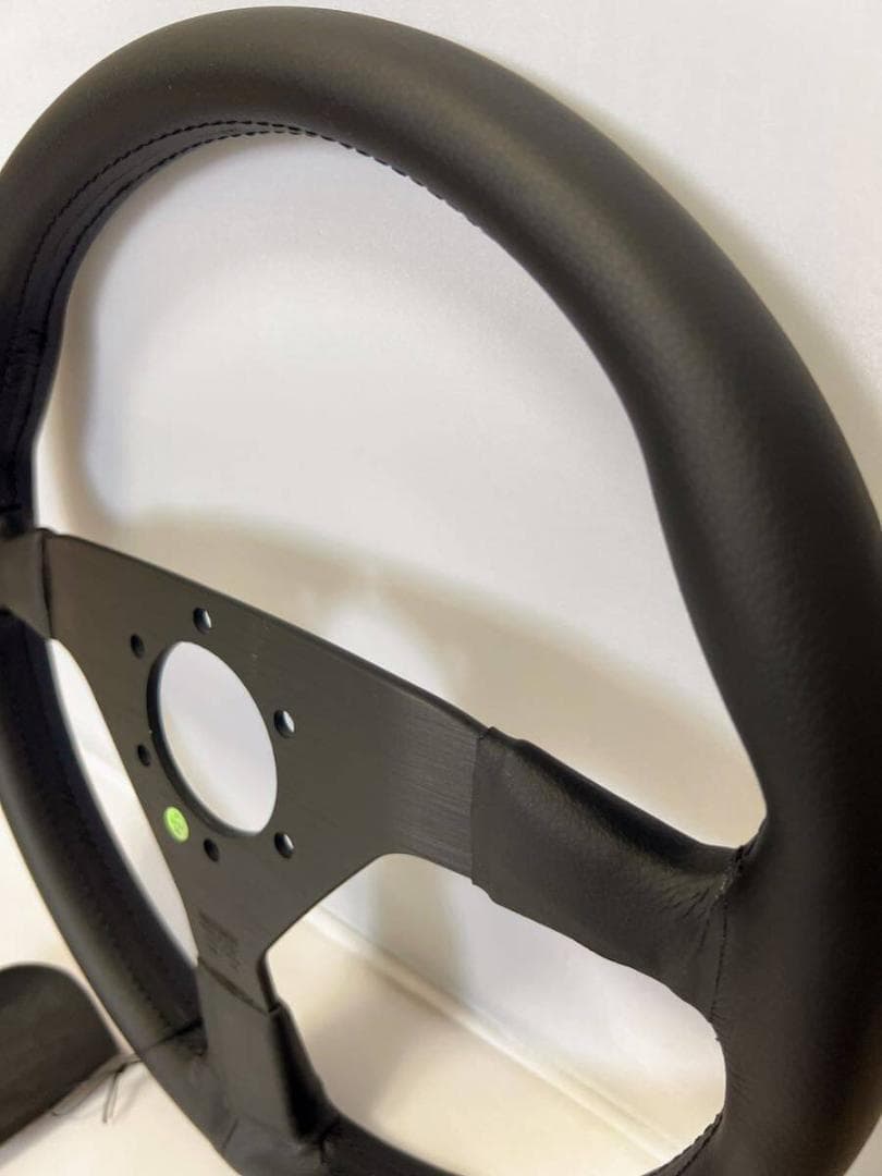 セール　MOMO 社外 ステアリング ホーンボタン付き ハンドル 黒　ブラック