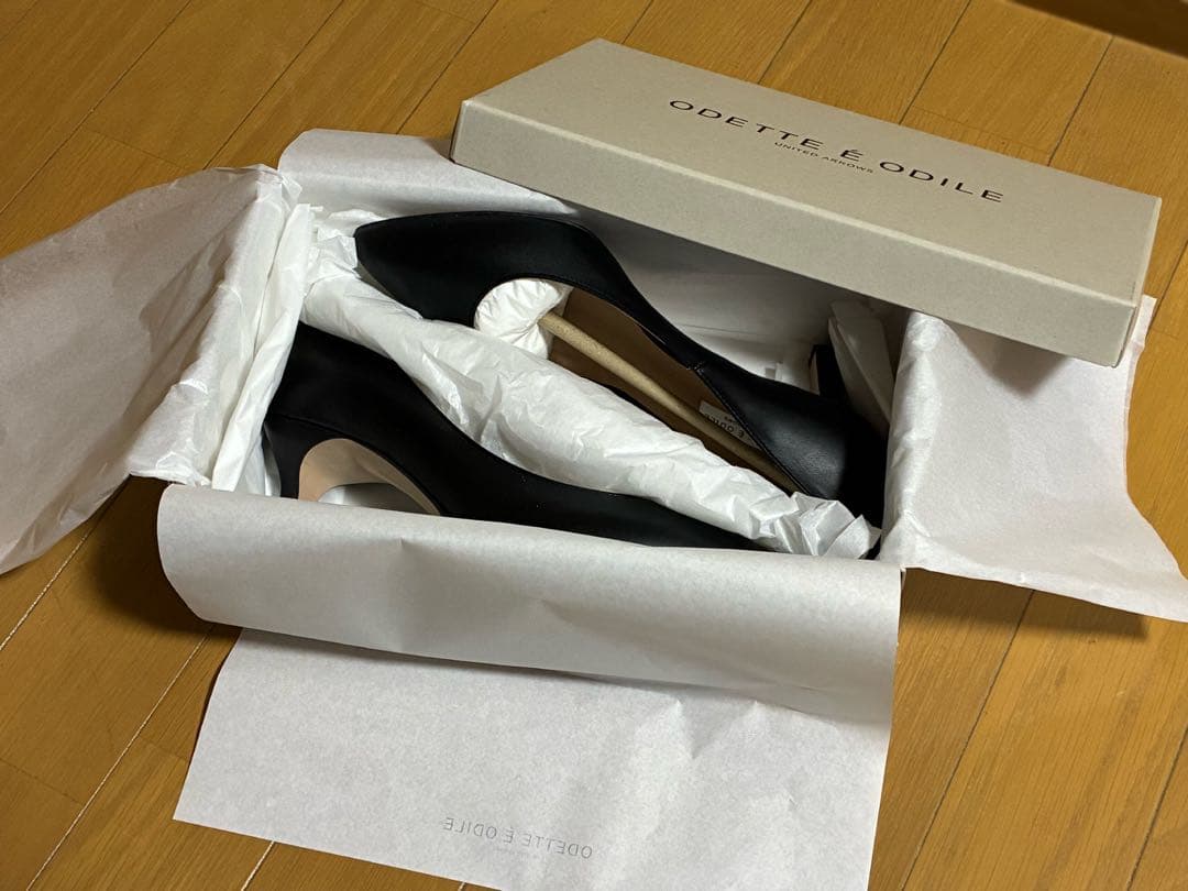 新品 オデットエオディール ポインテッドパンプス 黒 23.5cm