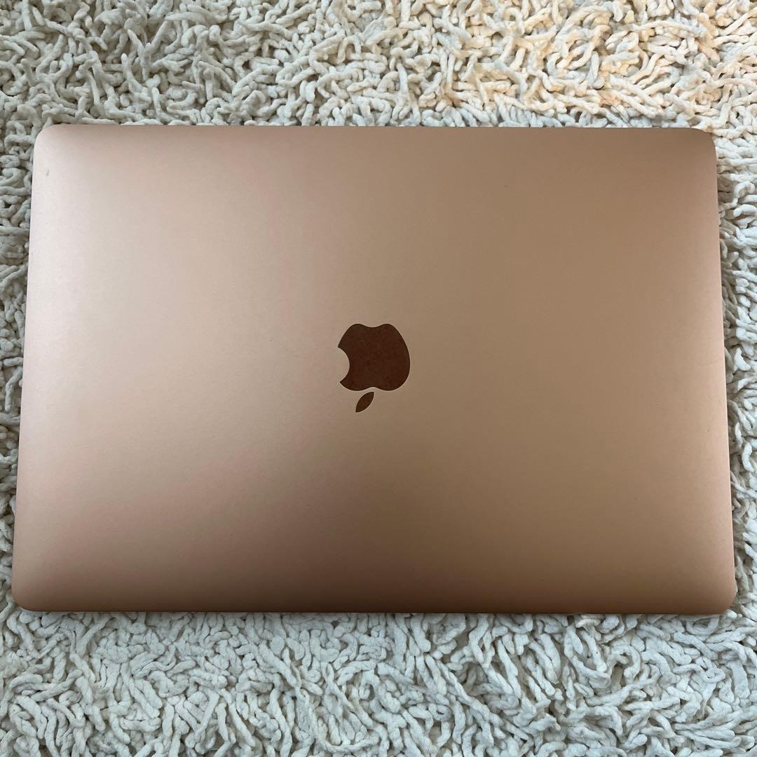 Apple MacBook Model# A2338 13インチ ゴールド