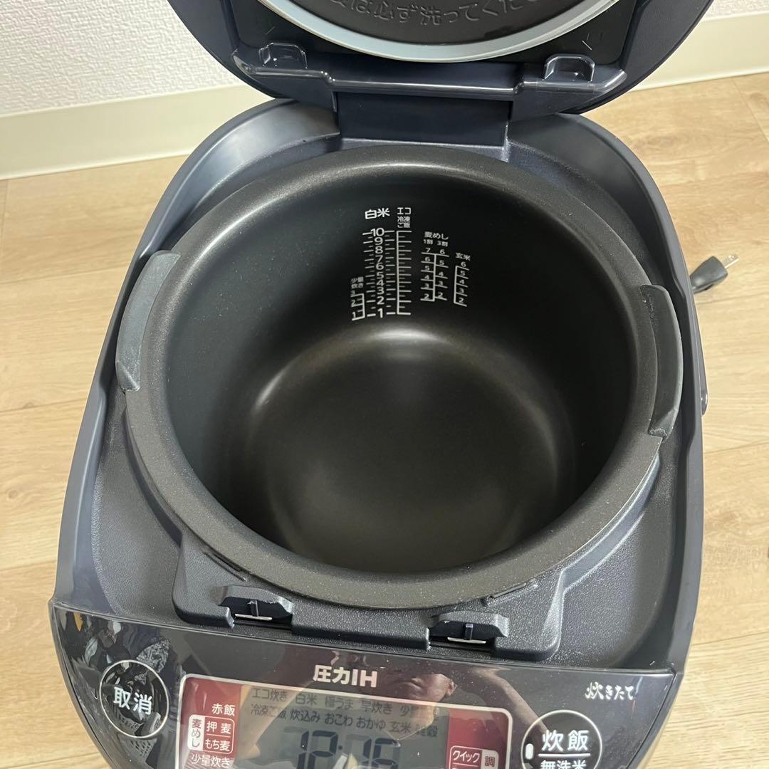 ★美品★TIGER 圧力IH炊飯器 ブラック　JPK-18SC