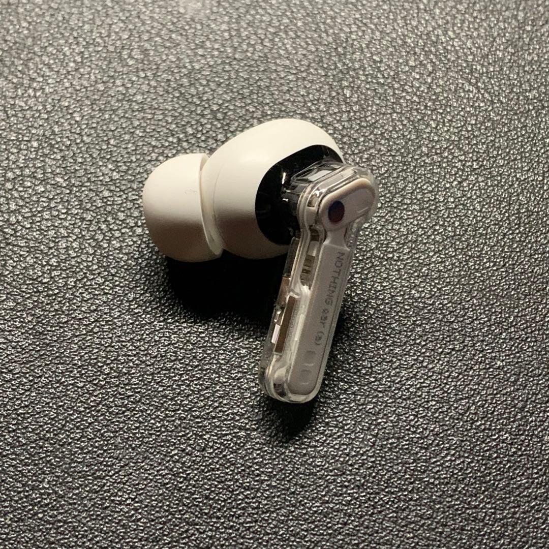 イヤホン Nothing ear (a)