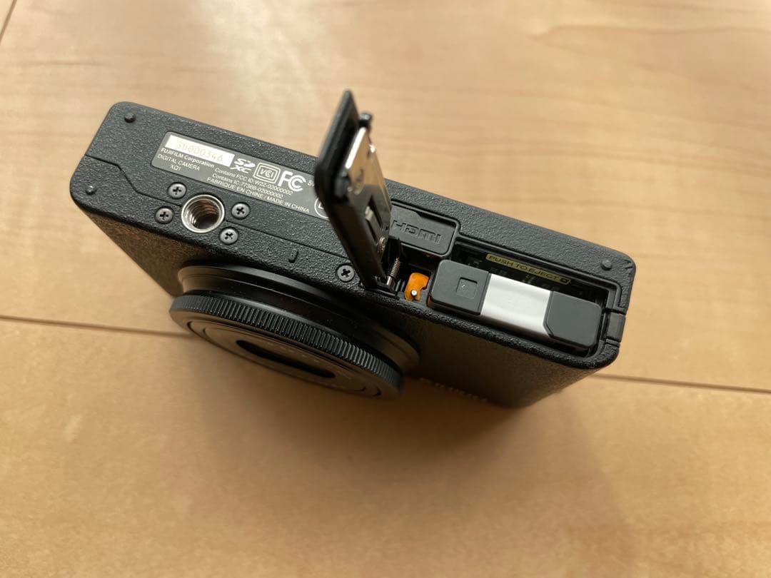 Tsuki　Fujifilm XQ1 コンパクトデジタルカメラ