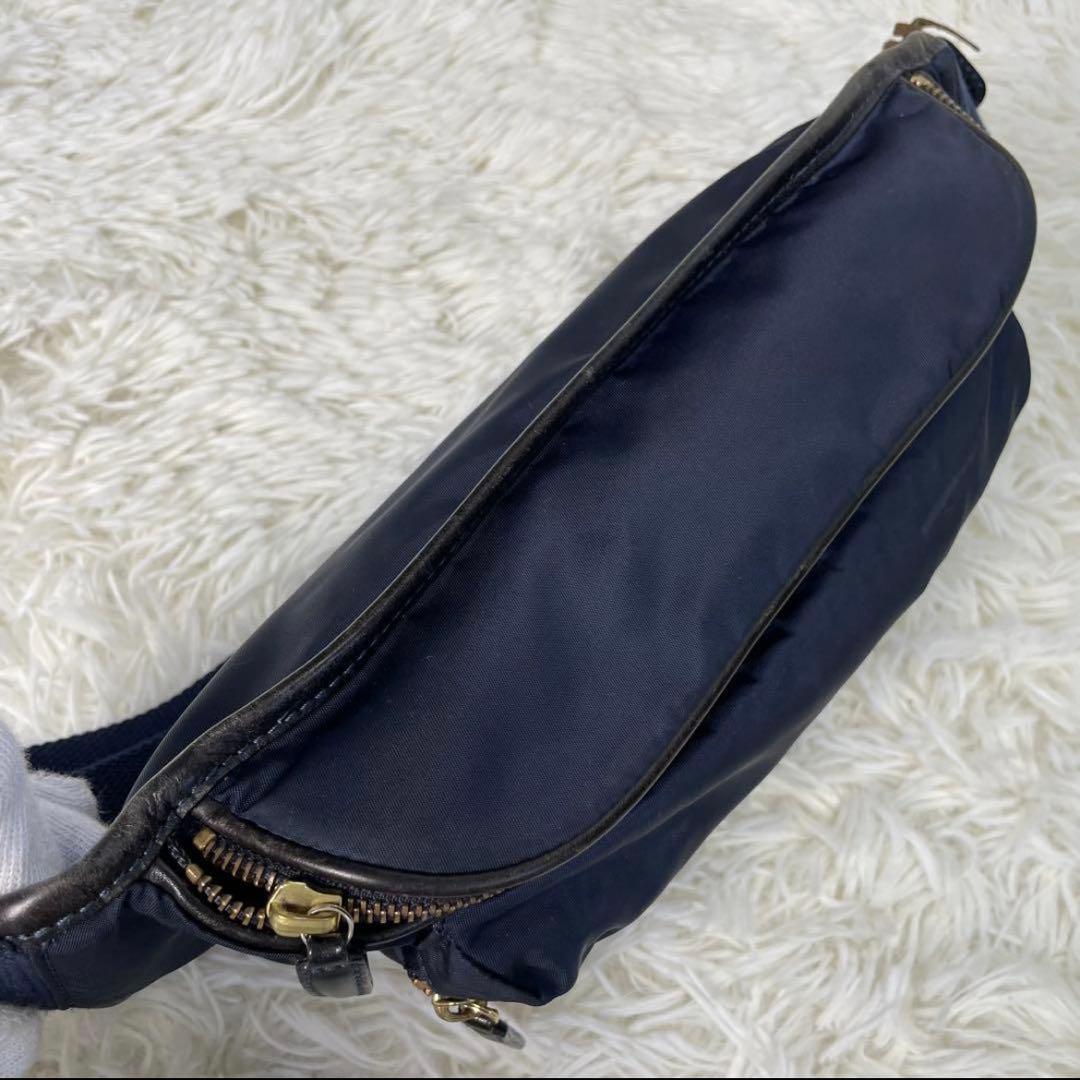 美品 フェリージ Felisi ボディバッグ ウエストポーチ ウエストバッグ 紺