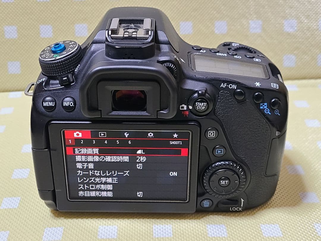 Canon EOS 80D デジタル一眼レフカメラ 少し訳あり