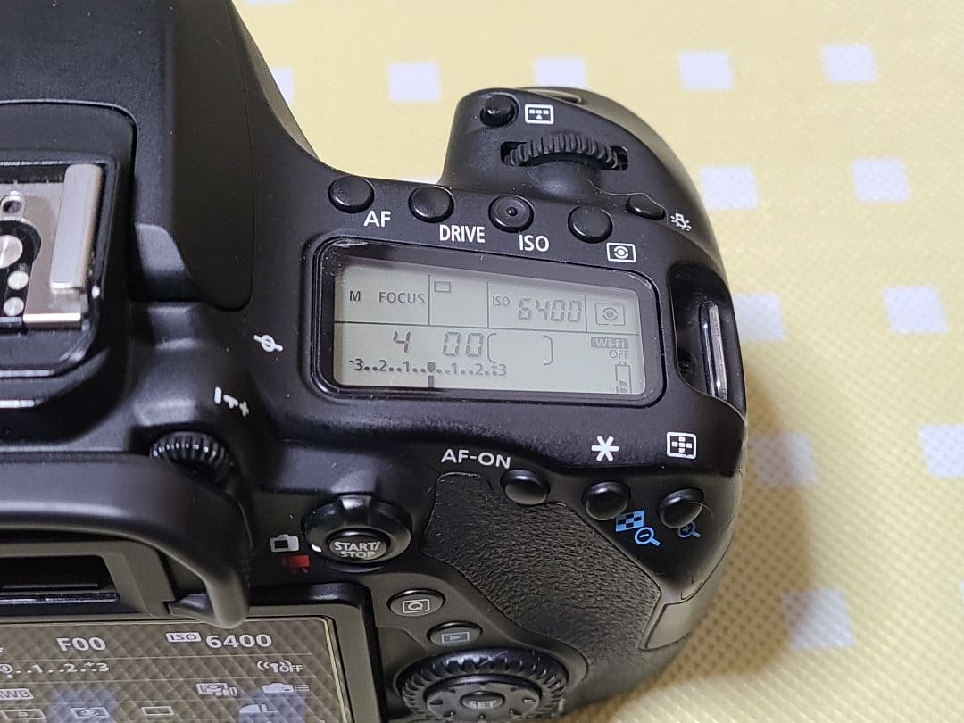 Canon EOS 80D デジタル一眼レフカメラ 少し訳あり