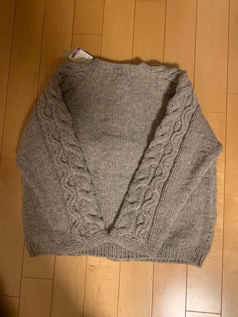 naoko。今季 ネストローブ ペルーケーブルスリーブニットカーディガン