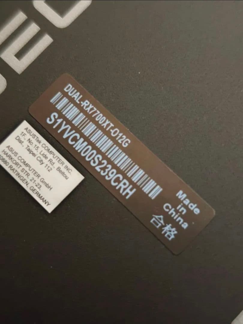 ​ASUS Radeon RX 7700 XT OC 12GB【RTX4070並