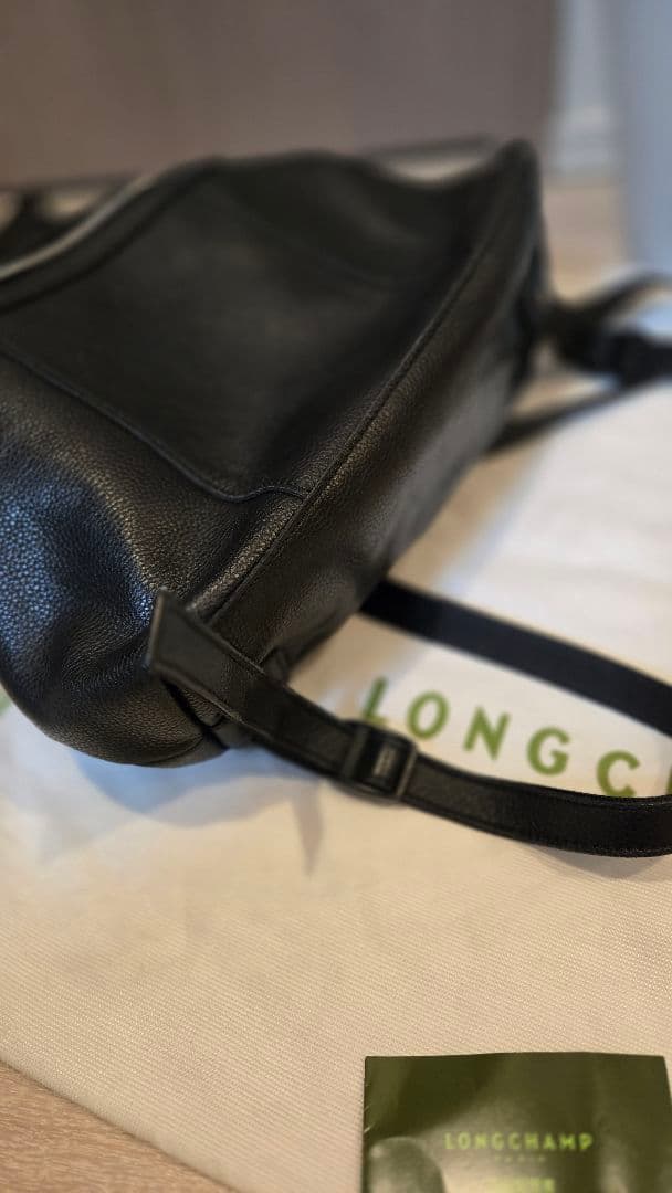 LONGCHAMP ブラックレザー リュック