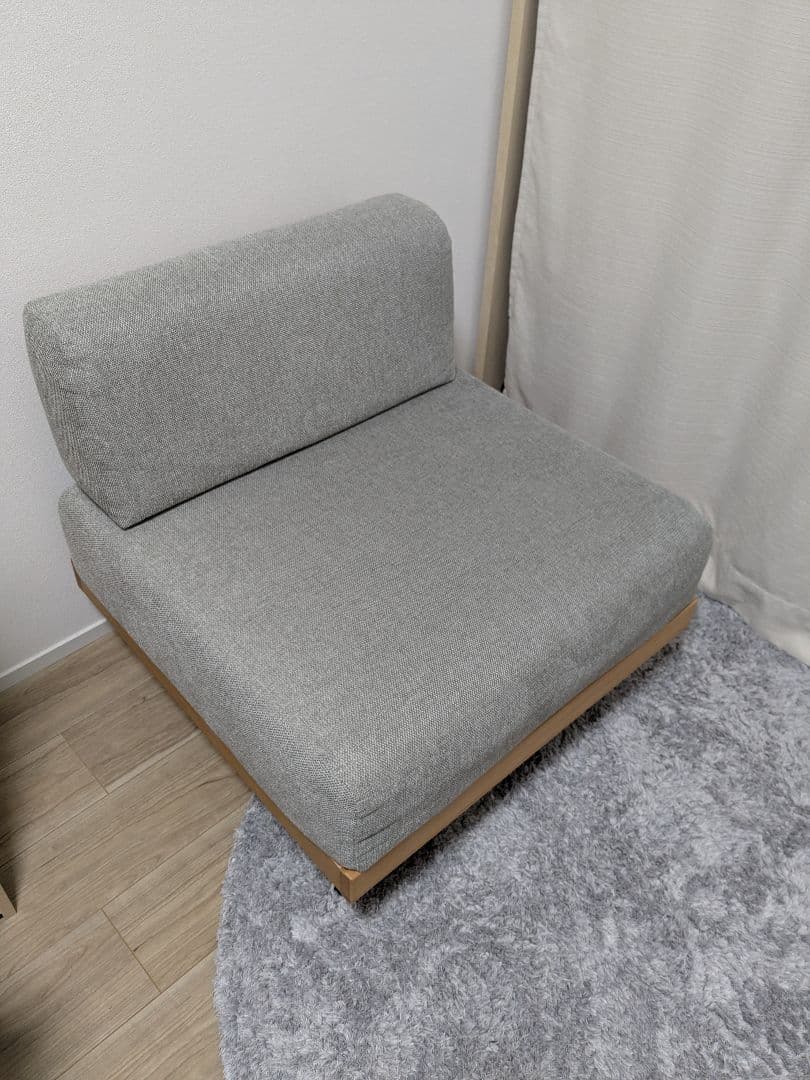 ニトリ1人用ソファ 新しい暮らし方のためのツール by BEAMS DESIGN