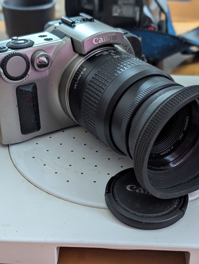 新品ズ−ム35mm~80mmミラーレスフイルムカメラ世界1のキャノンEOSIX