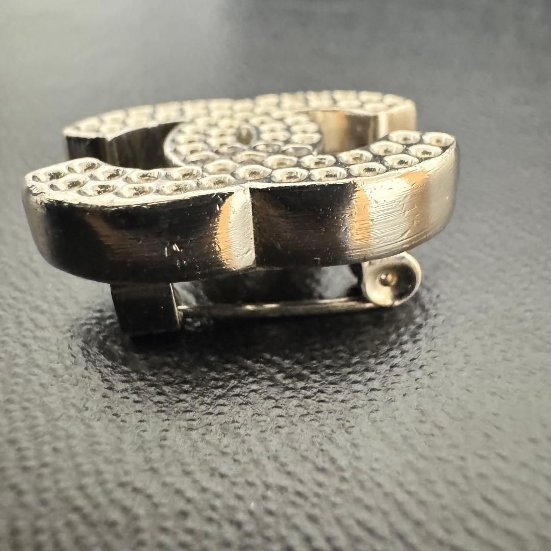 CHANEL シャネル ブローチ パンチング シルバー 小物 レディース