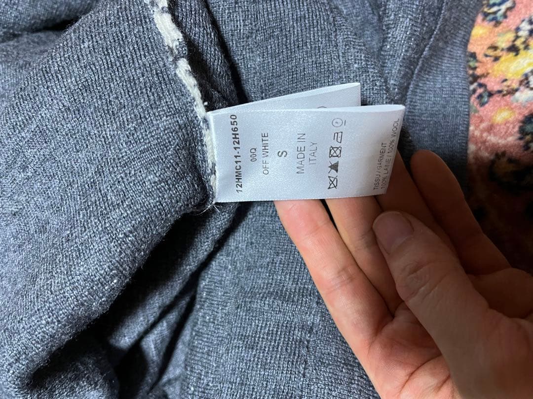 新品未使用　クロエ　カーディガン