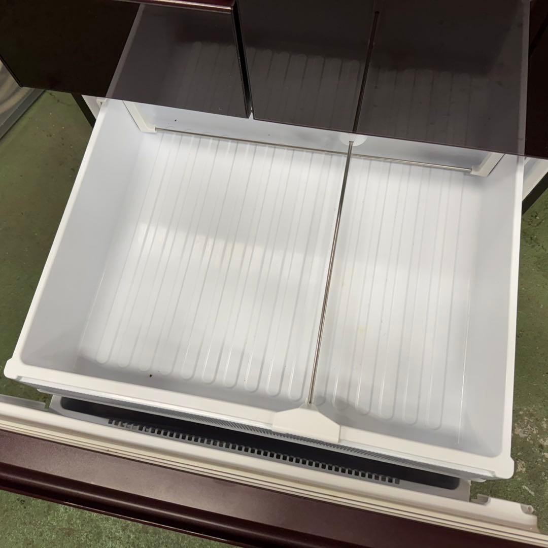 277 送料設置無料　SHARP　自動製氷機能付き大型冷蔵庫　ガラスデザイン