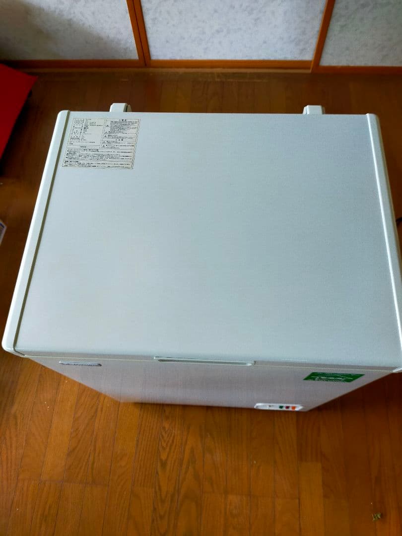 Electrolux NFH1000 冷凍庫 ストッカー　100L