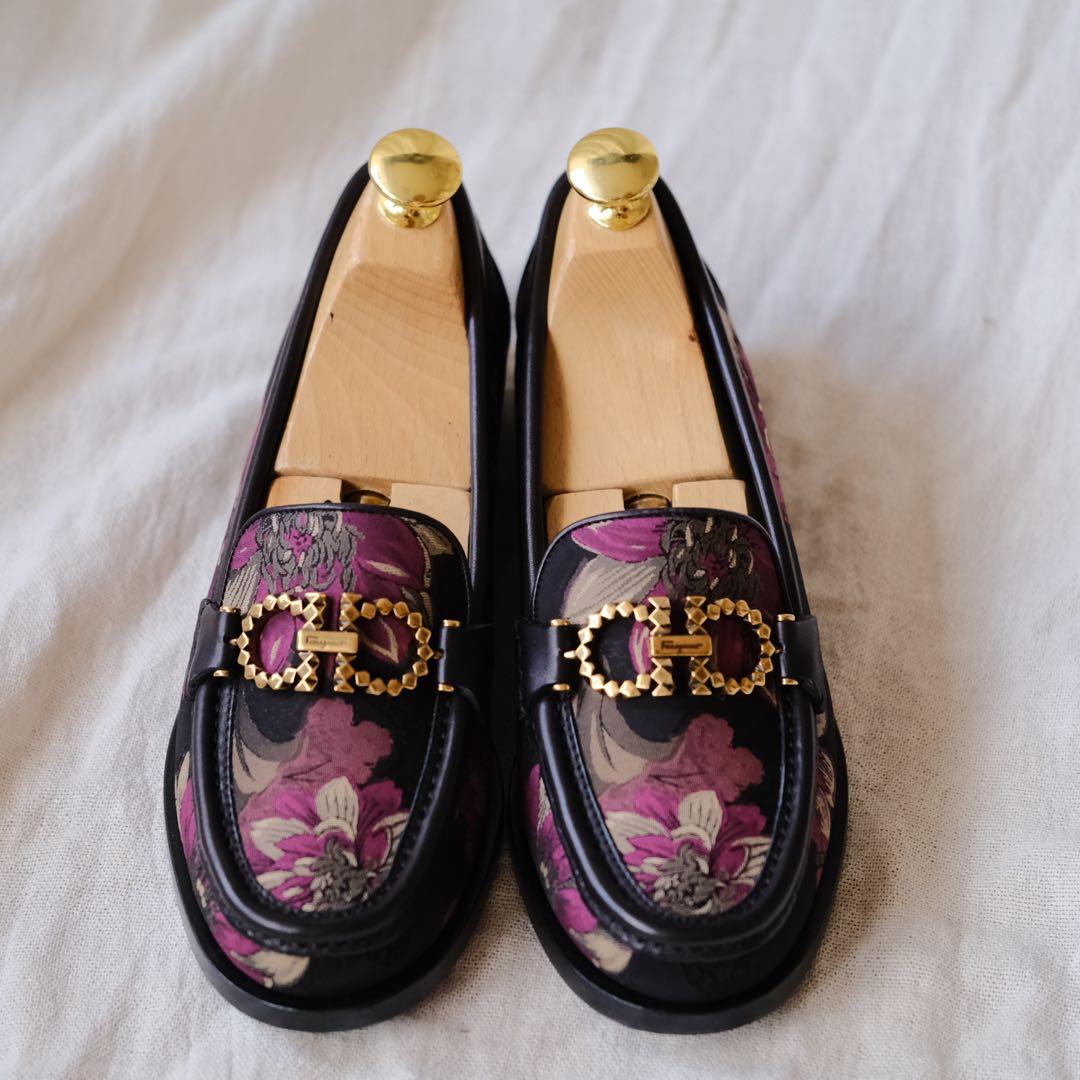 極美品SalvatoreFerragamoフローラルジオガンチーニROLO45D