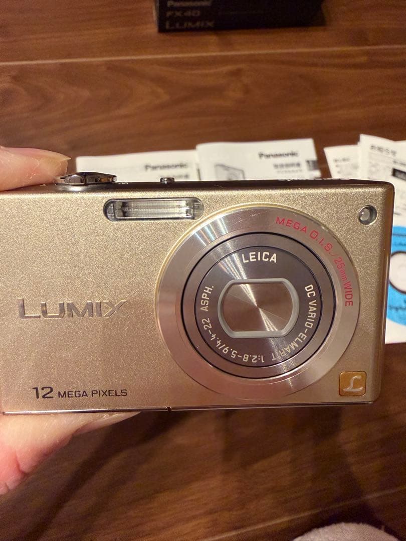 Panasonic FX40 ゴールド 12メガピクセル