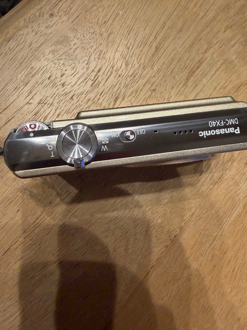 Panasonic FX40 ゴールド 12メガピクセル