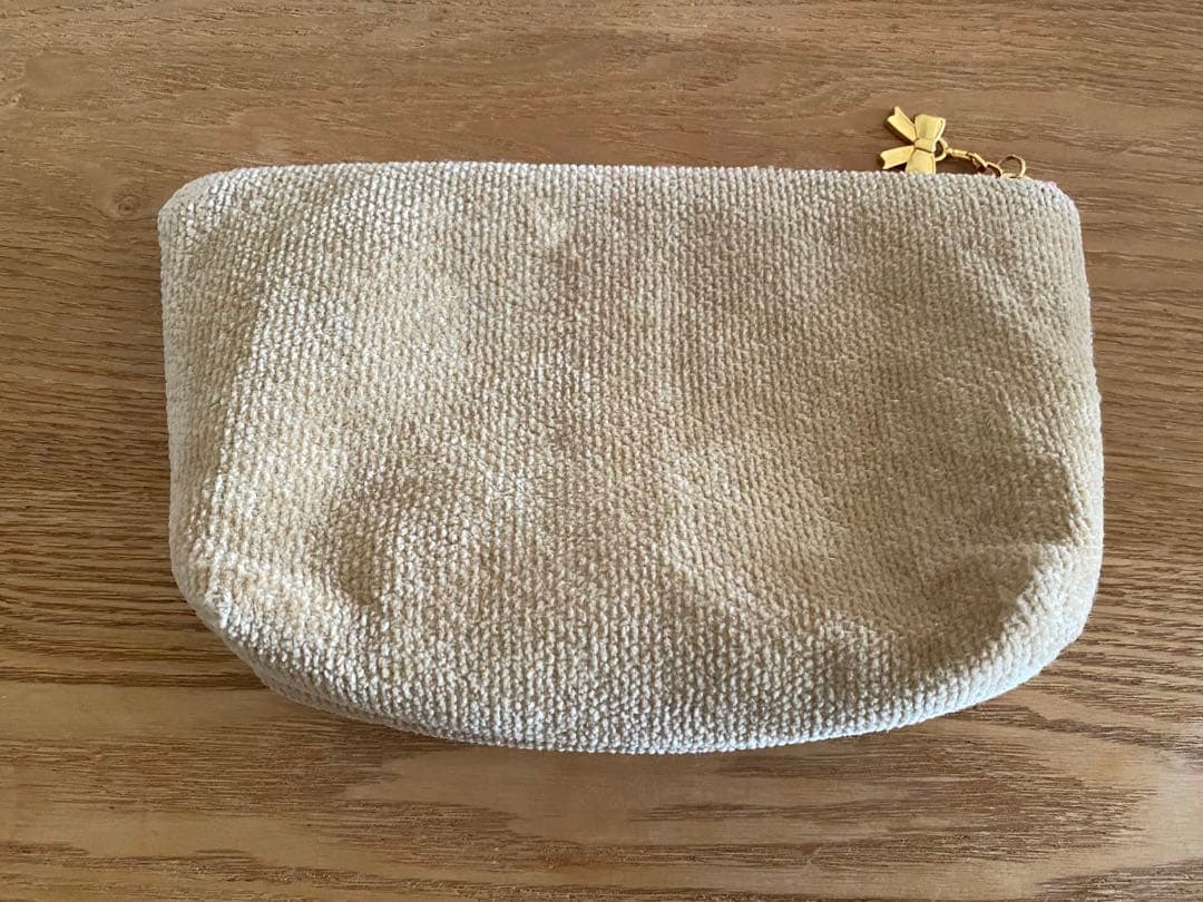 LOVEARY by FEILER ドアップテディガール　コスメポーチ