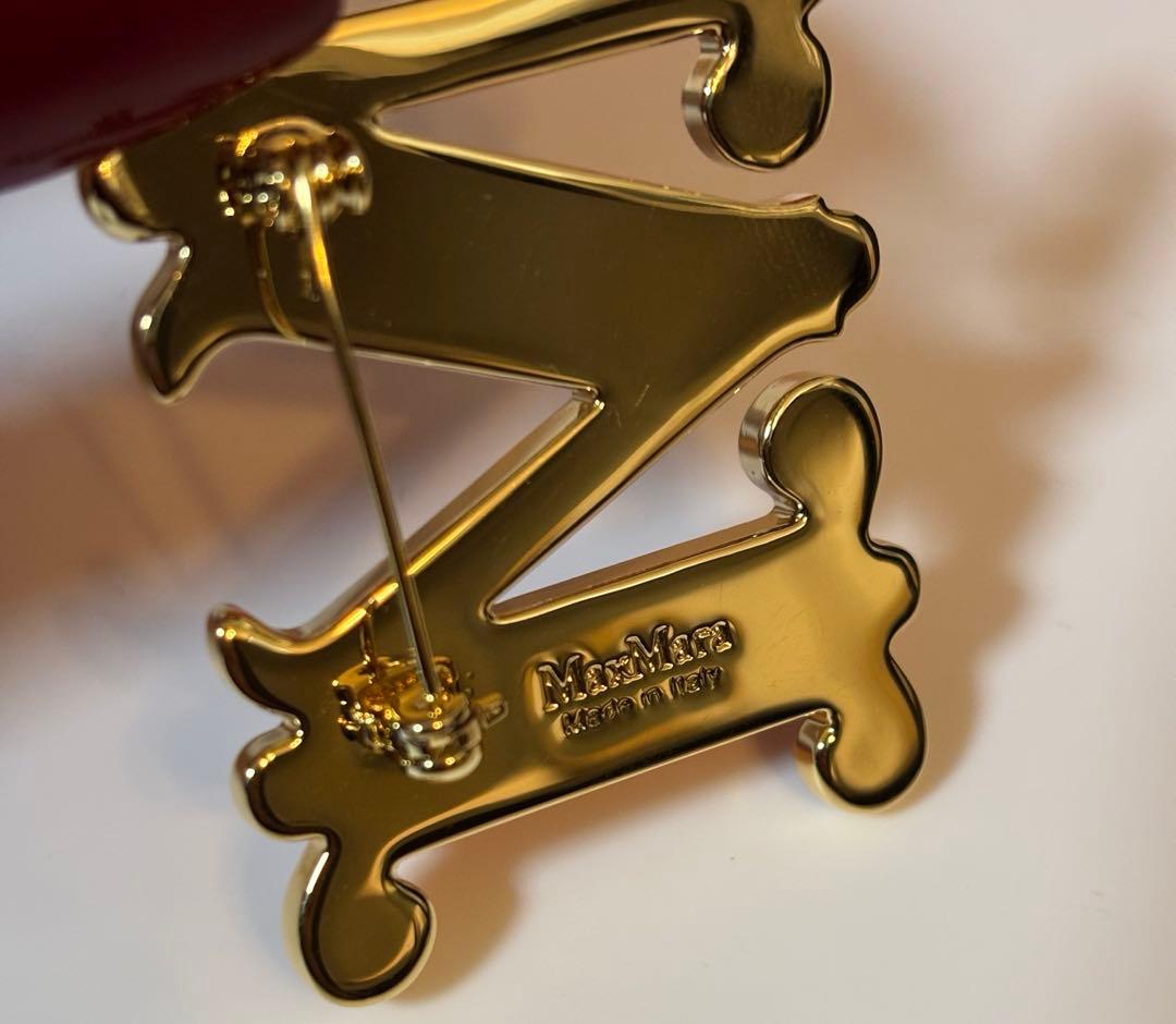 MaxMaraブローチ　レッド　赤