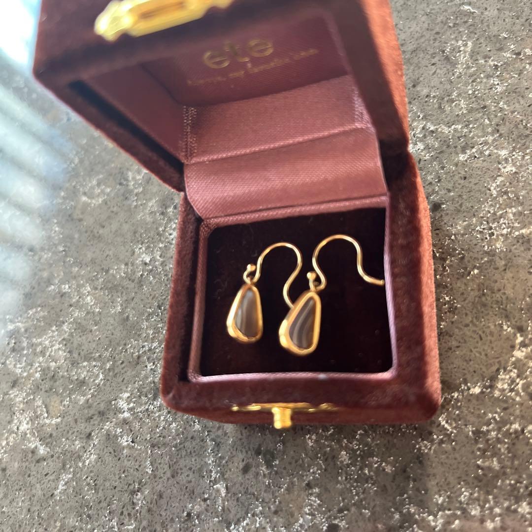 ete ペアシェイプ パープル石 ピアス