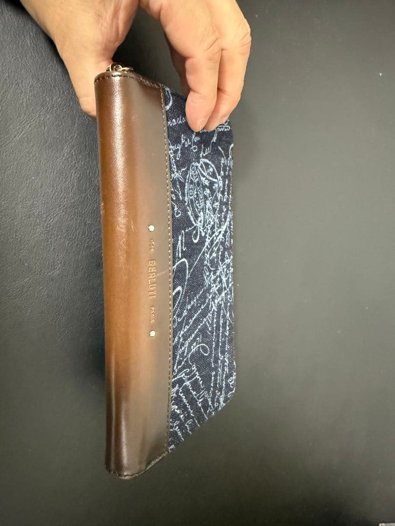 BERLUTI 長財布 ダークブルー/ブラウン