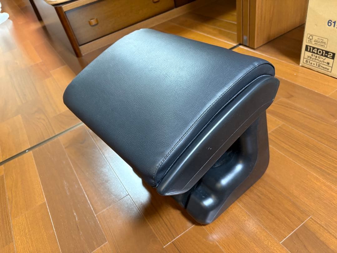 TOYOTA 純正　オットマン　2個セット