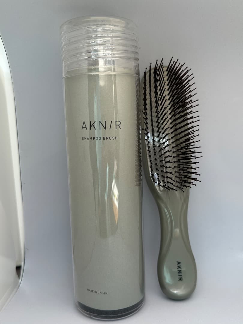 アクニー・シャンプーブラシ