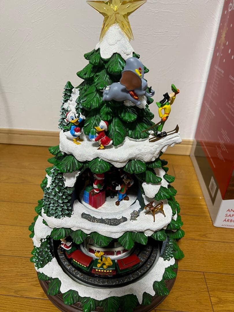 コストコ　ディズニー　クリスマスツリー イルミネーション