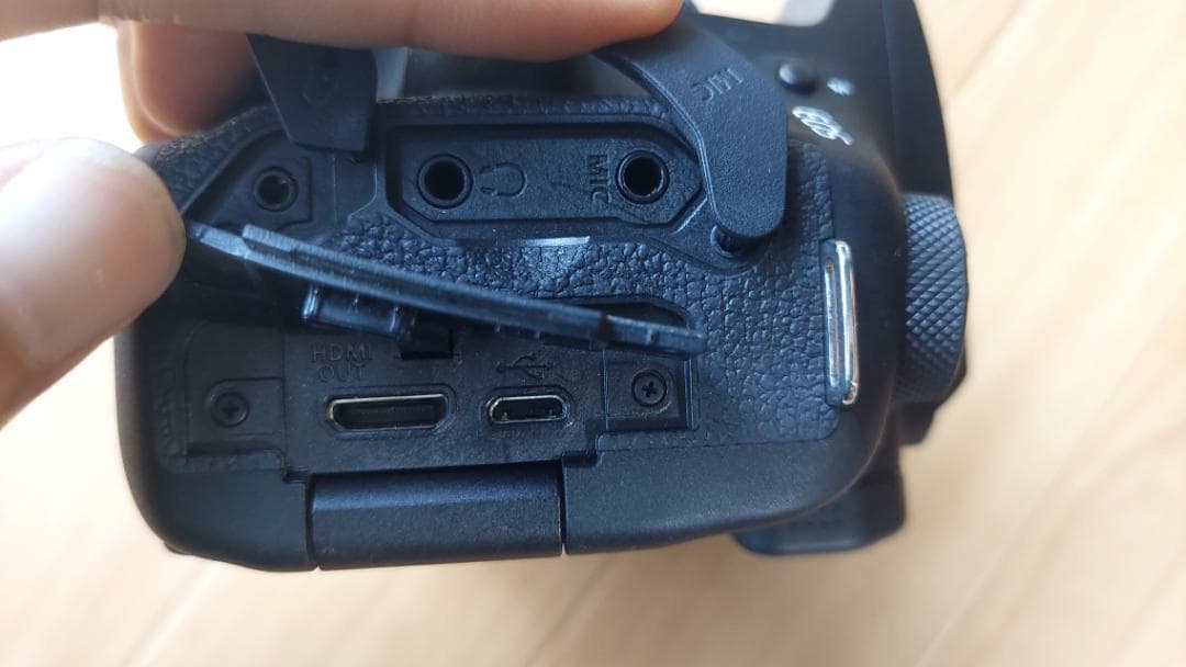 【ちぃ】Canon EOS 90D デジタル一眼レフカメラ　おまけ多数