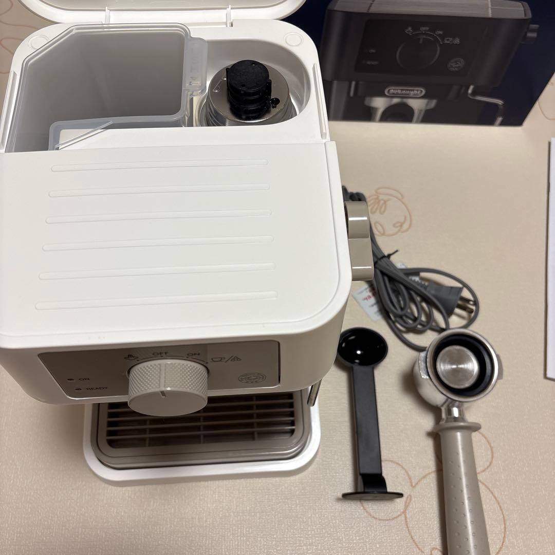 DeLonghi スティローザ（EC235J-W ）エスプレッソメーカー