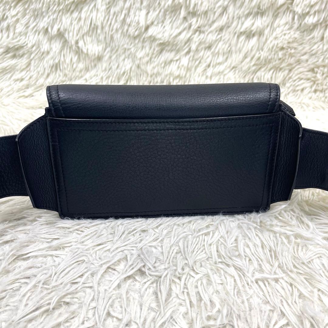 専用品‼️ BURBERRY バーバリー　ボディバッグ　ロゴ押し　オールレザー